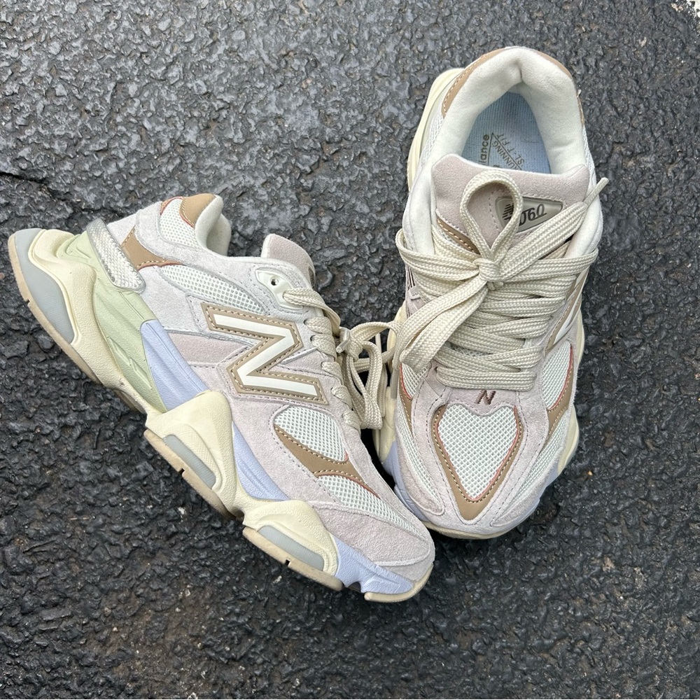 New Balance 9060 Sea Salt Brown